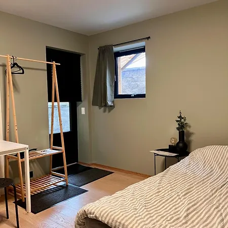 Modern 1-room - Right By The Arctic Cathedral And Fjellheisen * Tromso