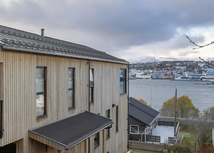 Lägenhet Modern 1-room - Right By The Arctic Cathedral And Fjellheisen Tromsø